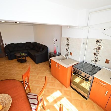 Vacation Apartment With Free Parking Sibiu Eksteriør bilde
