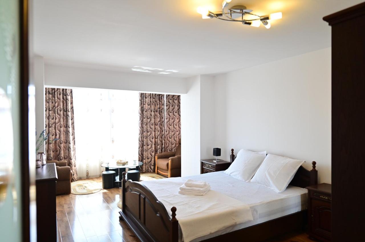 Vacation Apartment With Free Parking Sibiu Eksteriør bilde